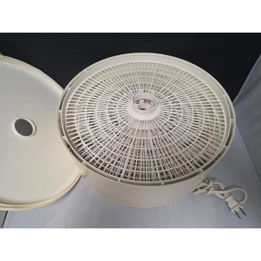 American Harvest FD50/30 Food Dehydrator 550W Beige/White Temp Control 4 Trays